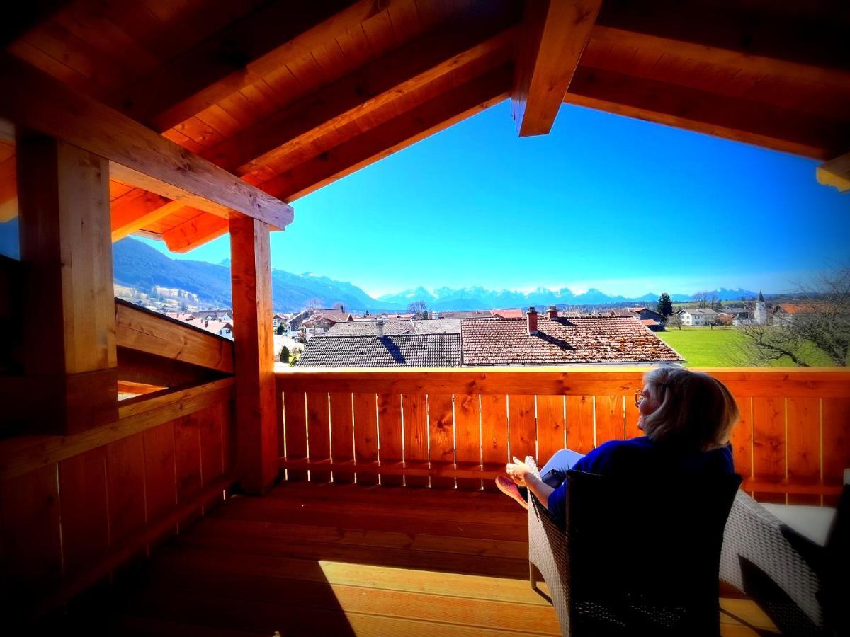 23 Neu Erbaute Ferienwohnung Mit Schloss- Und Panoramablick Halblech Buitenkant foto