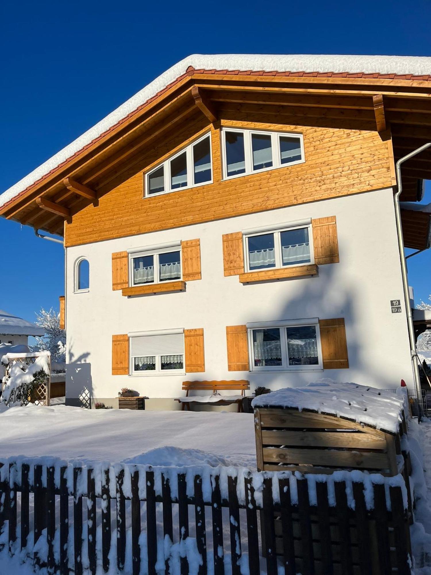 23 Neu Erbaute Ferienwohnung Mit Schloss- Und Panoramablick Halblech Buitenkant foto
