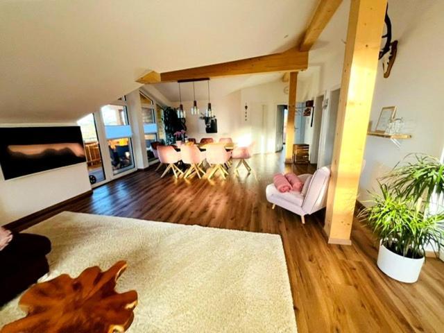 23 Neu Erbaute Ferienwohnung Mit Schloss- Und Panoramablick Halblech Buitenkant foto